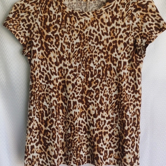 Banana Republic Leopard Print Women's Tee size Small - Picture 12 of 12